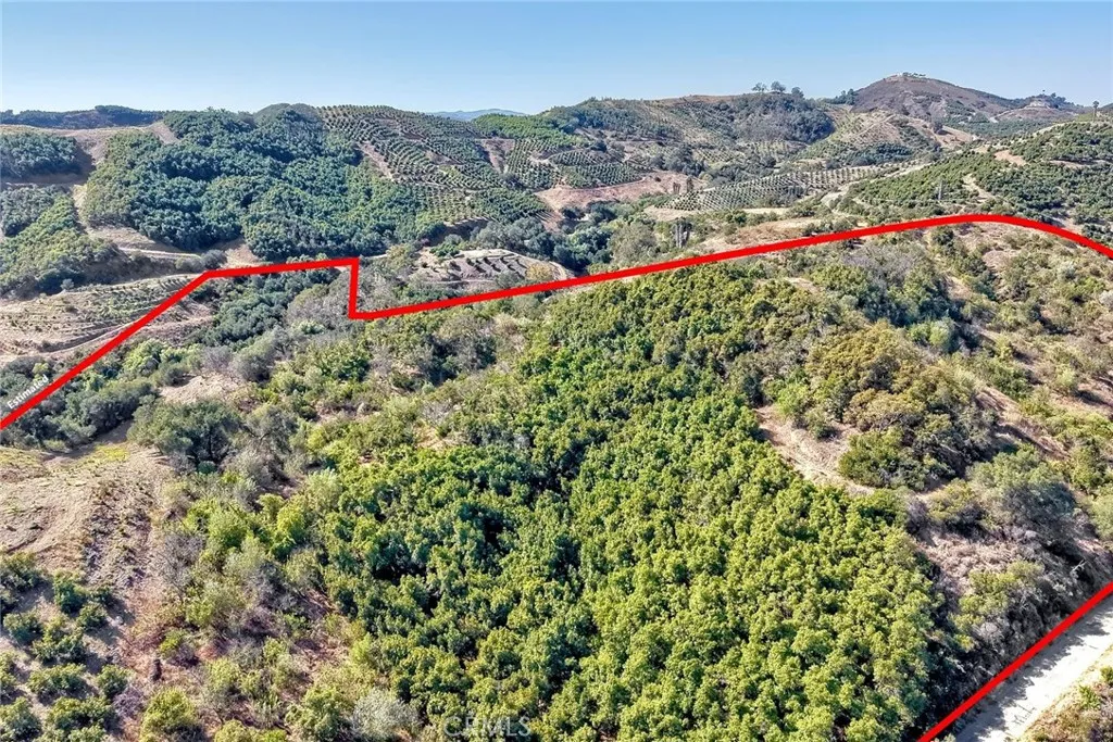 1 Via De Los Robles, Temecula, California 92590 — photo 4