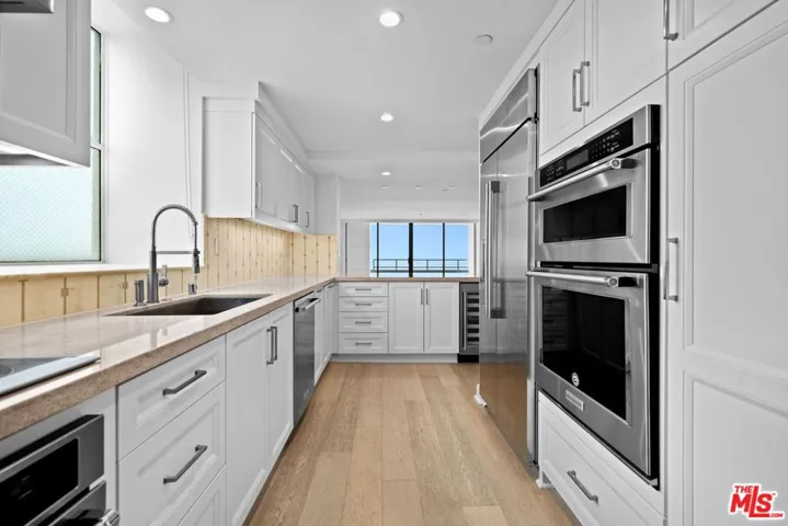1221 W Ocean Avenue 808, Santa Monica, California 90401 — photo 5