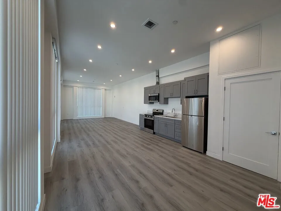 1870 E 1st Street 101, Los Angeles, California 90033 — photo 4