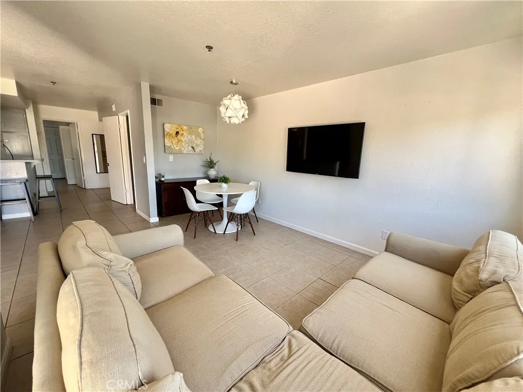 1239 E Foothill Blvd