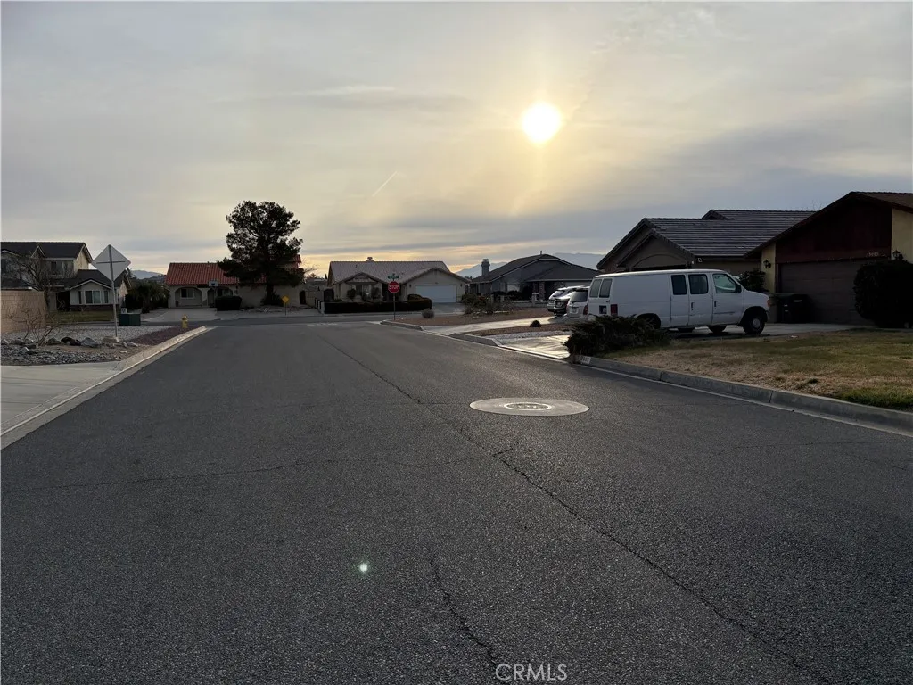 13089 Bermuda Dunes Road, Victorville, California 92395 — photo 5