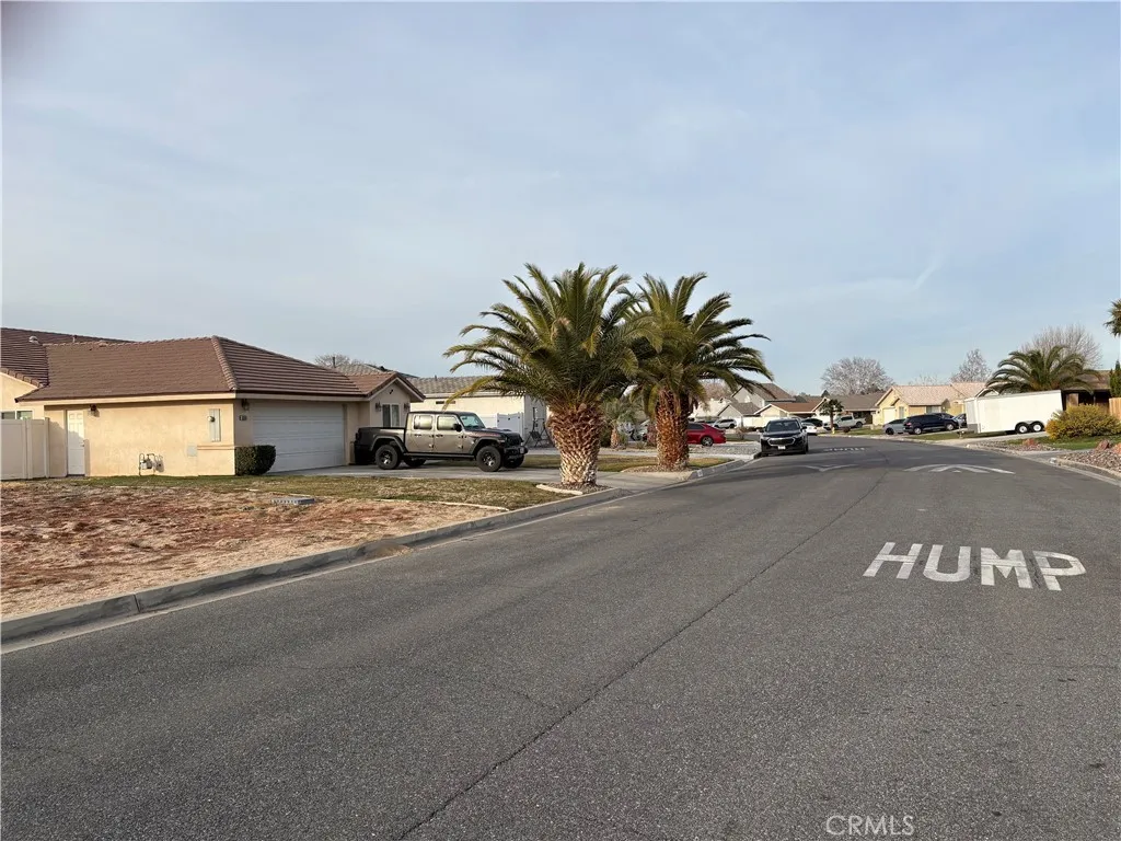 13089 Bermuda Dunes Road, Victorville, California 92395 — photo 4
