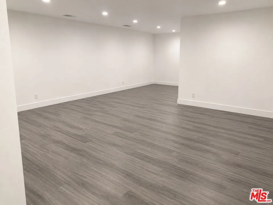 1145 S Holt Avenue 11, Los Angeles, California 90035 — photo 4