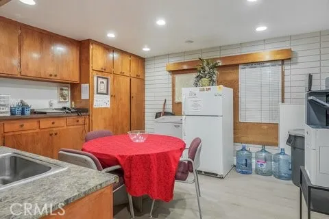 10850 Atlantic Avenue, Lynwood, California 90262 — photo 5