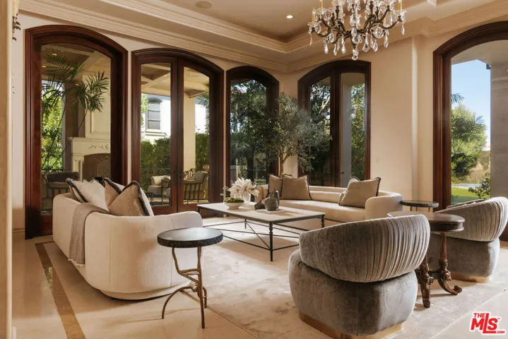 2108 Stratford Circle, Los Angeles, California 90077 — photo 4
