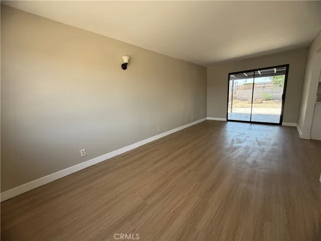 320 Frances, Barstow, California 92311 — photo 5