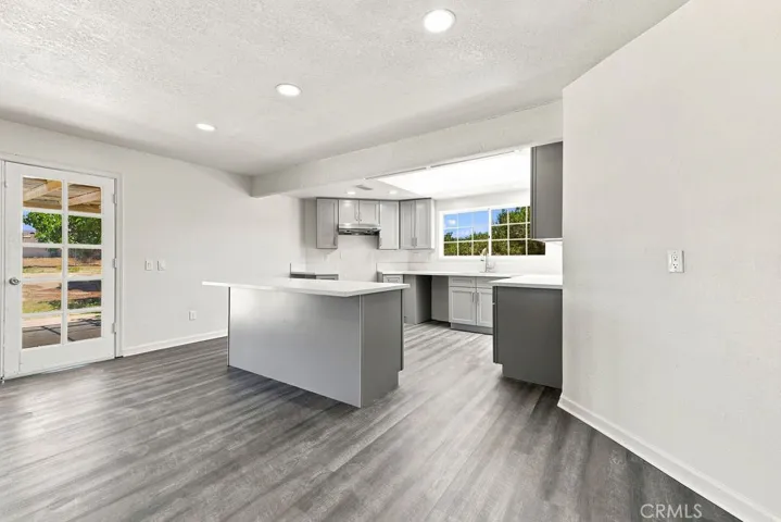 8173 Bandicoot Trail, Hesperia, California 92344 — photo 4