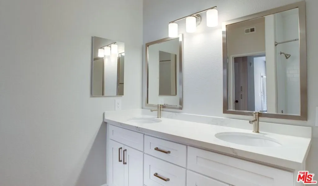 5553 W 6th Street 3-110, Los Angeles, California 90036 — photo 5