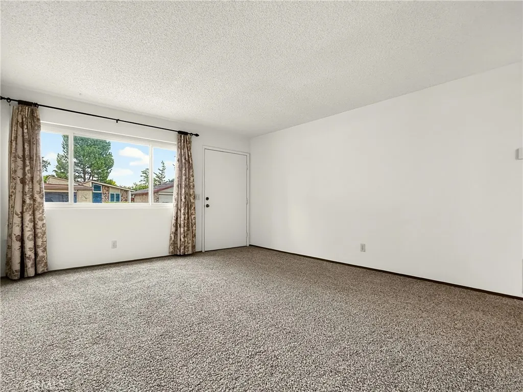 1745 Kings, Paso Robles, California 93446 — photo 5
