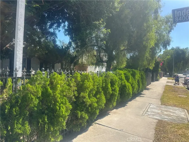20957 Community, Los Angeles, California 91304 — photo 4