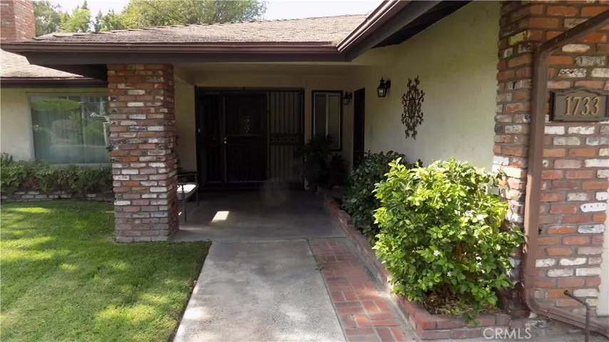 1733 Bonita Vista, San Bernardino, California 92404 — photo 4