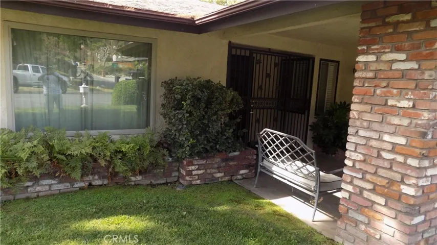 1733 Bonita Vista, San Bernardino, California 92404 — photo 5