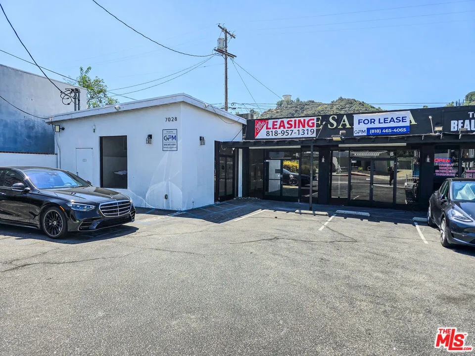 7028 Foothill Blvd