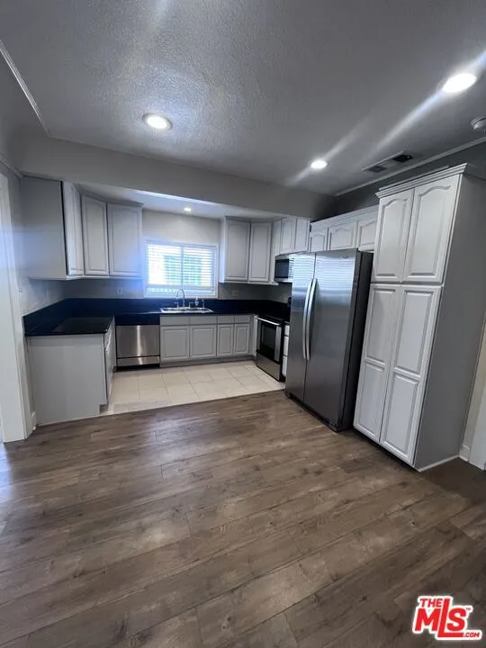 942 S Lucerne, Los Angeles, California 90019 — photo 5
