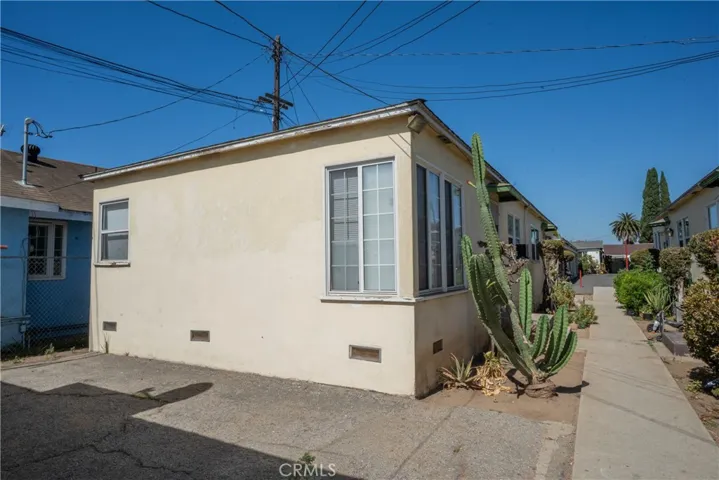 10901 S Freeman, Inglewood, California 90304 — photo 4