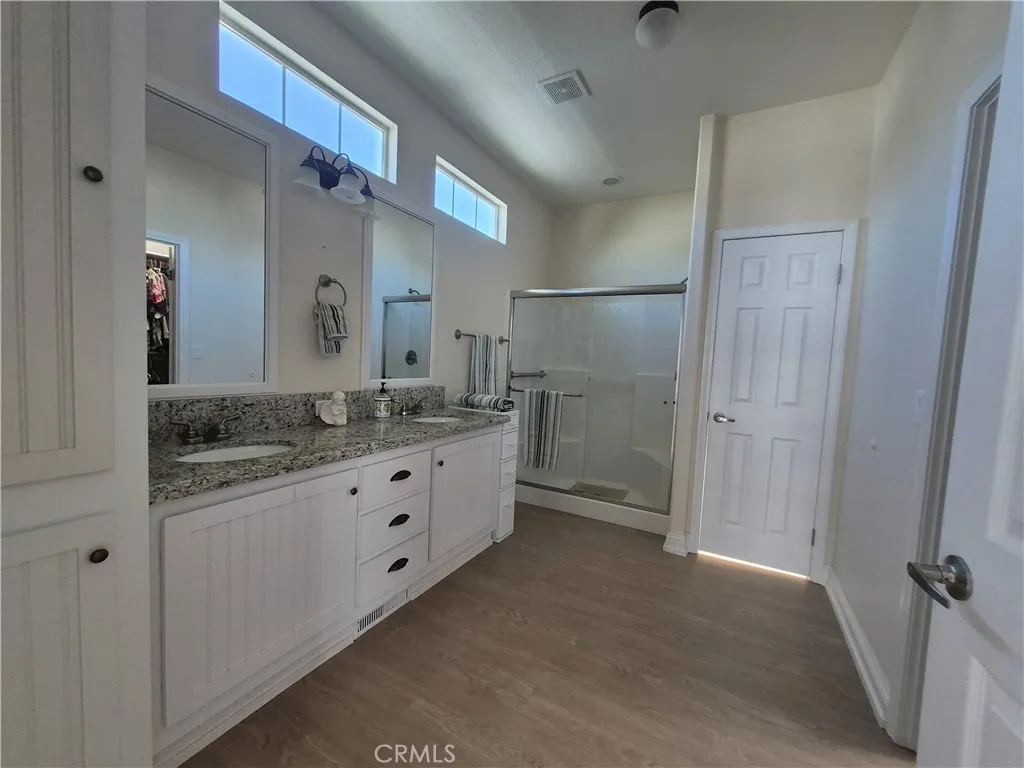 Spacious rimary bathroom. Spacious rimary bathroom.
