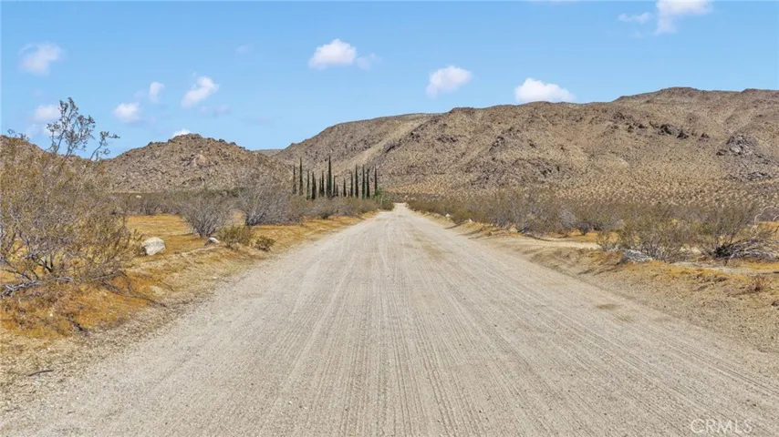 14 Center Street, Lucerne Valley, California 92356 — photo 5