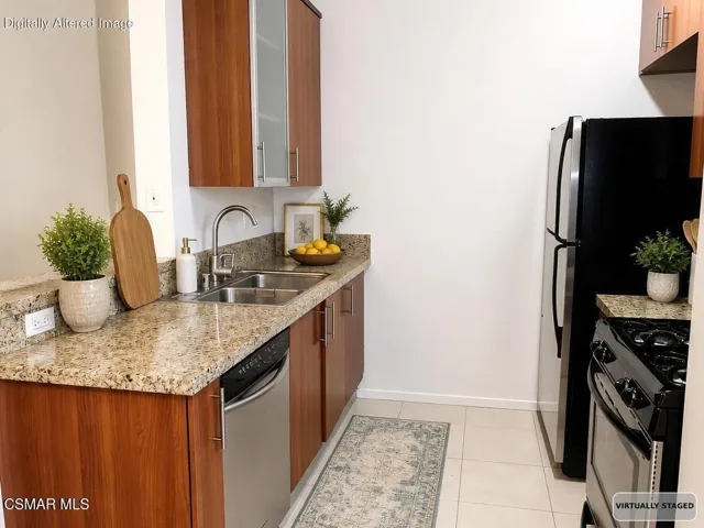 Kitchen staged