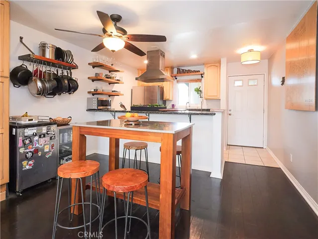 Kitchen Island/Bar and Entry Way