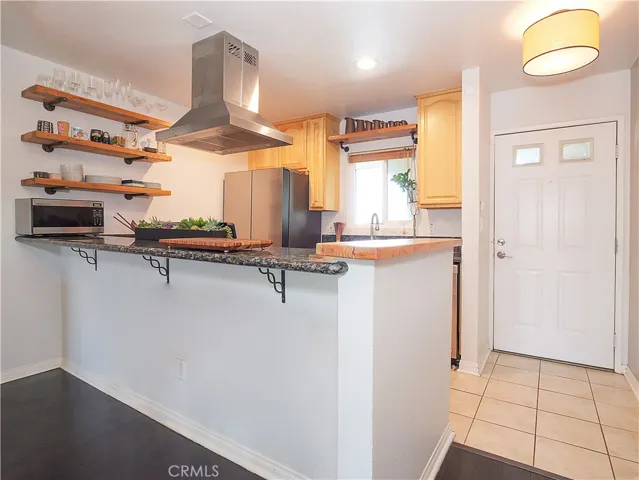 Kitchen Island/Bar
