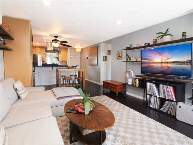 Family Room and Kitchen Island/Bar