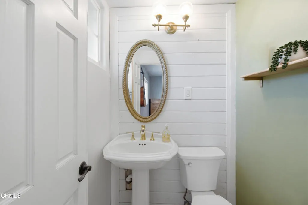 20_bathroom 20_bathroom