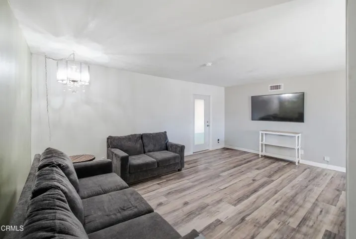 14_living room