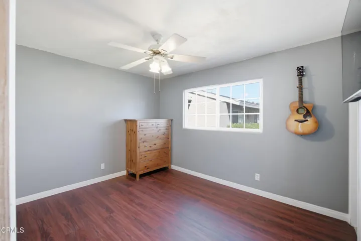 18_bedroom