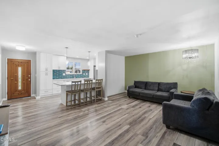 13_living room