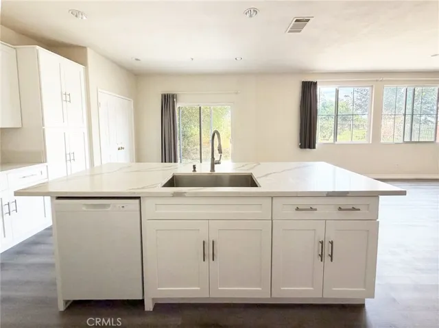 5833 Seminole, Fontana, California 92336 — photo 4