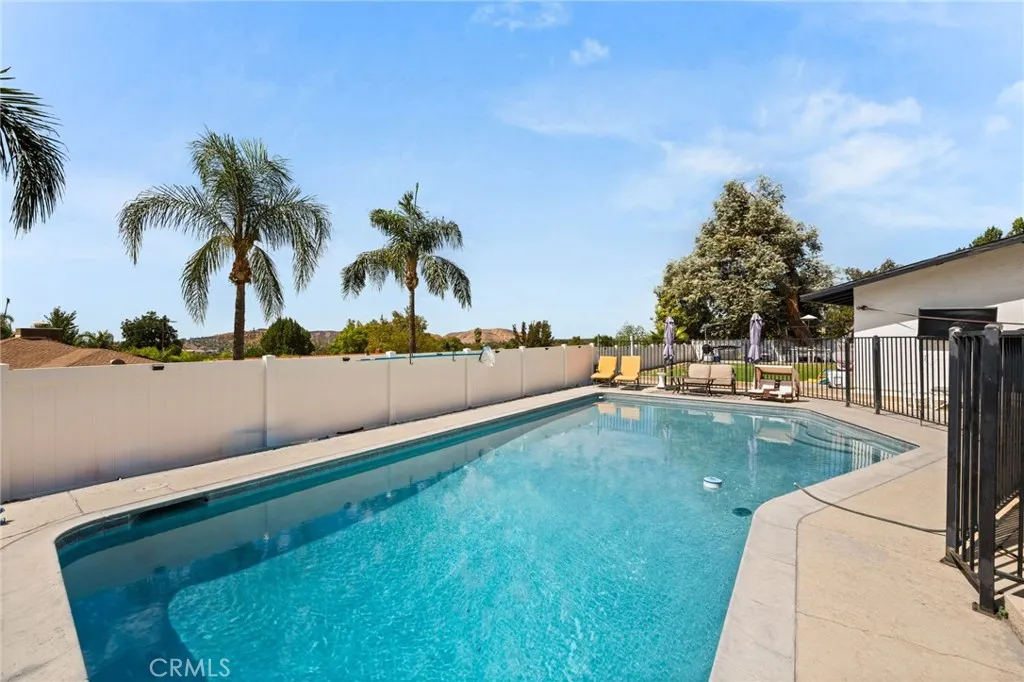 257 W 59th, San Bernardino, California 92407 — photo 4