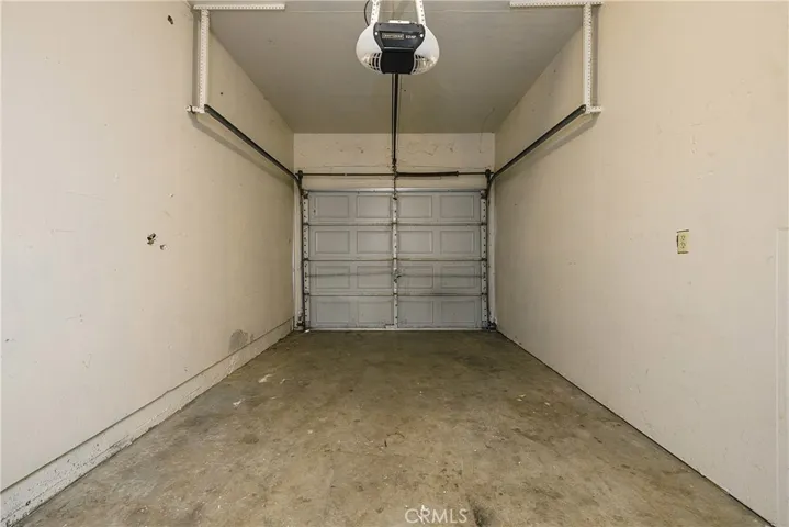 Direct access 1 car garage with laundry hook ups