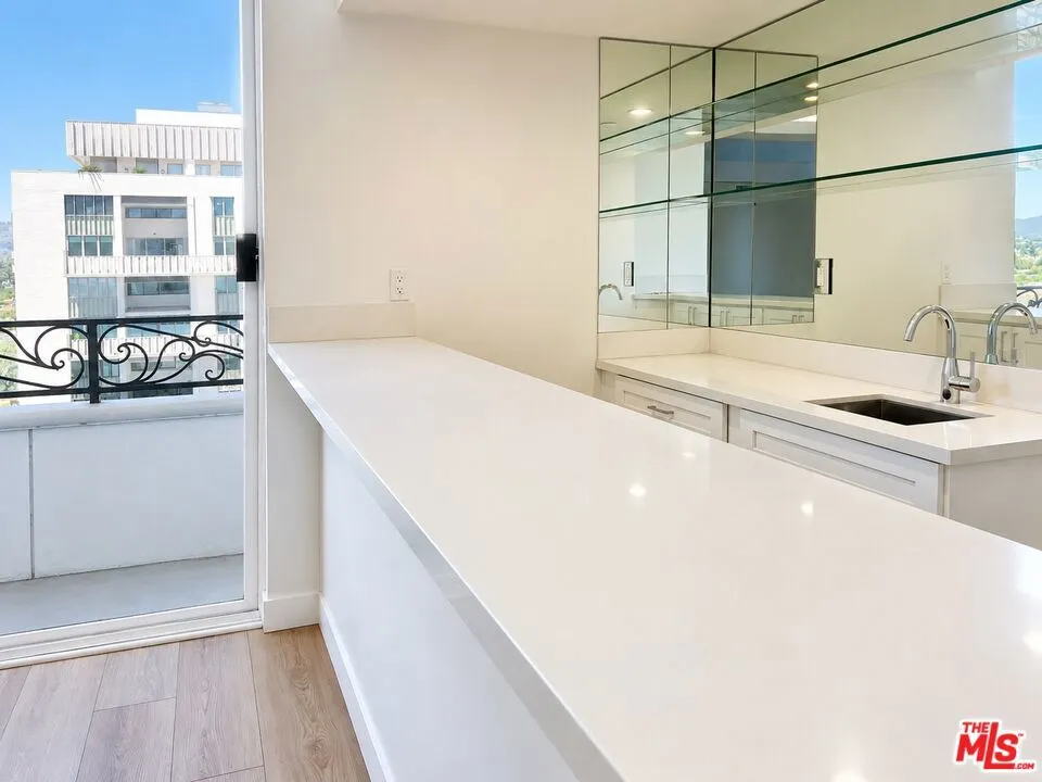 Wet bar
