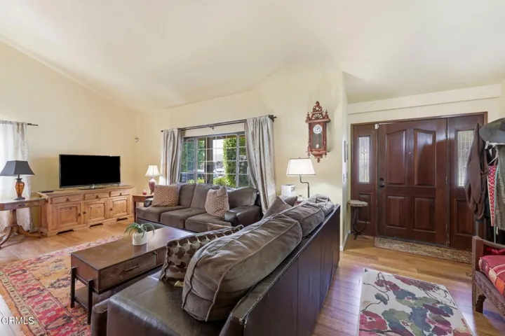 2044 Patricia Street, Oxnard, California 93036 — photo 5