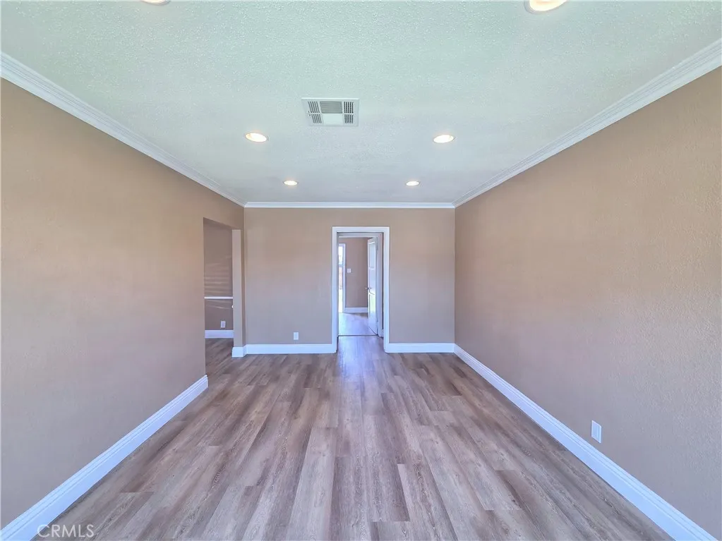 705 N Hillford Avenue, Compton, California 90220 — photo 4