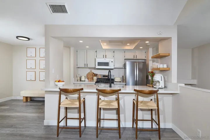 353 Windy Lane, Vista, California 92083 — photo 4