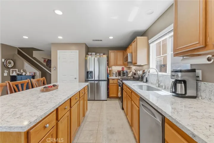 45015 Bronze Star, Lake Elsinore, California 92532 — photo 4