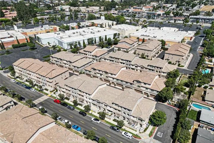 318 N Calvados, Azusa, California 91702 — photo 4