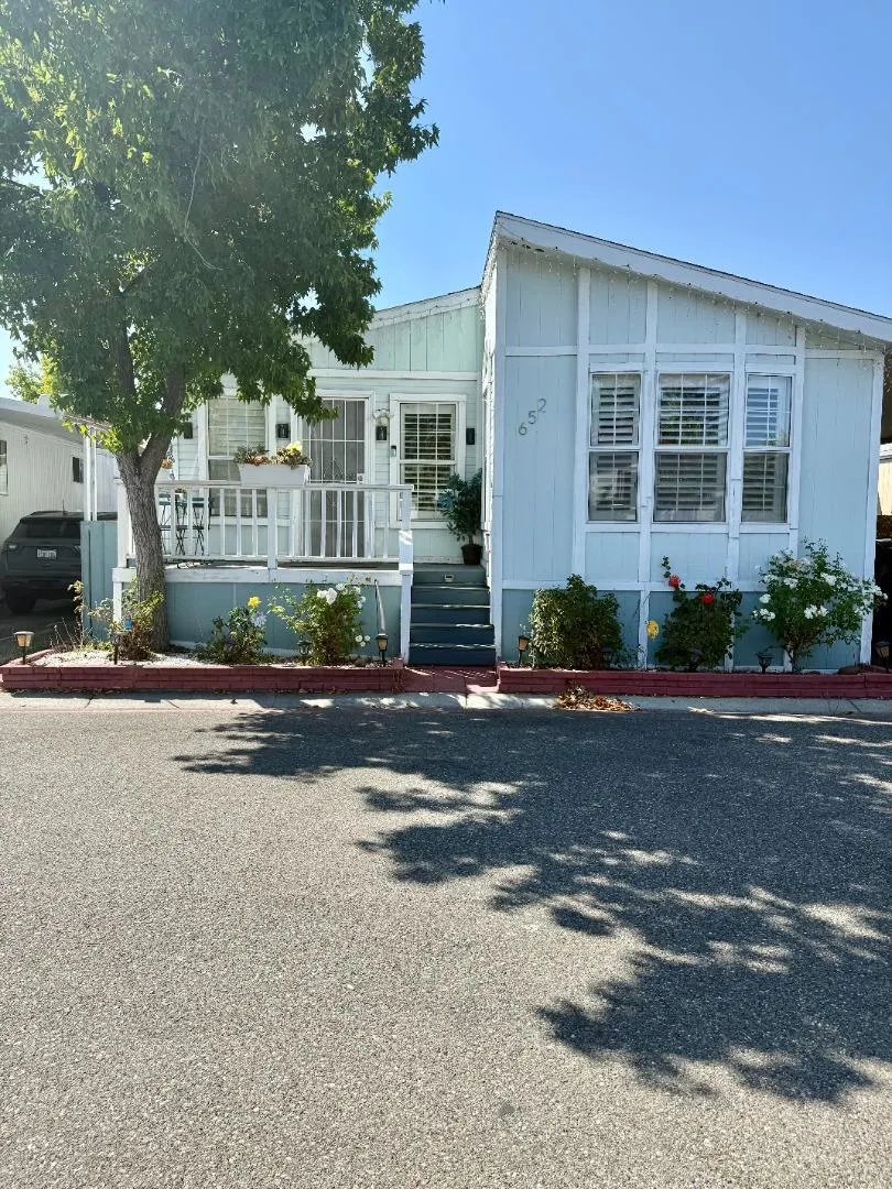 652 Hermitage 652