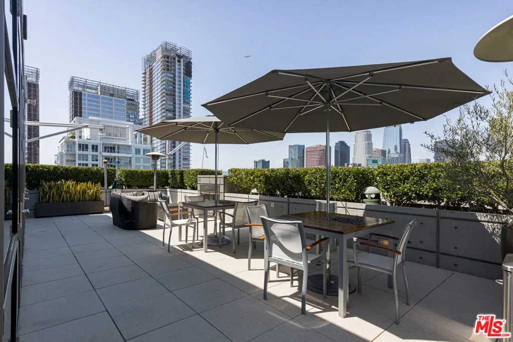 Outdoor Lounge