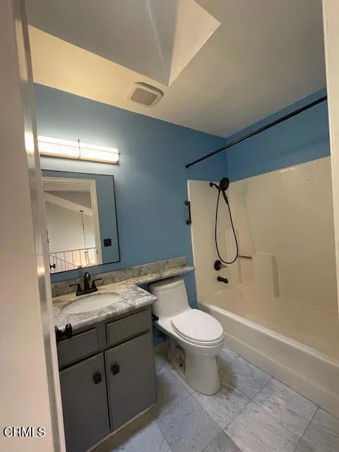 Upstairs full bathroom Upstairs full bathroom