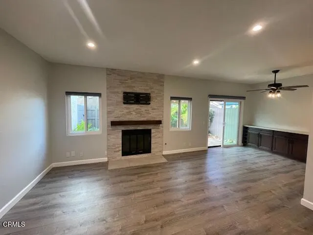 Living room 3