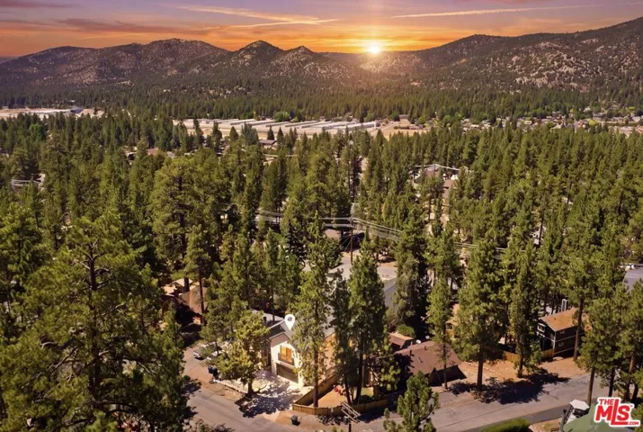 225 E Aeroplane Boulevard, Big Bear City, California 92314 — photo 4