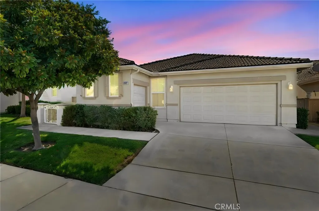 Your picture perfect new single-story Mediterranean-inspired home - its time to start a new chapter! Your picture perfect new single-story Mediterranean-inspired home - its time to start a new chapter!