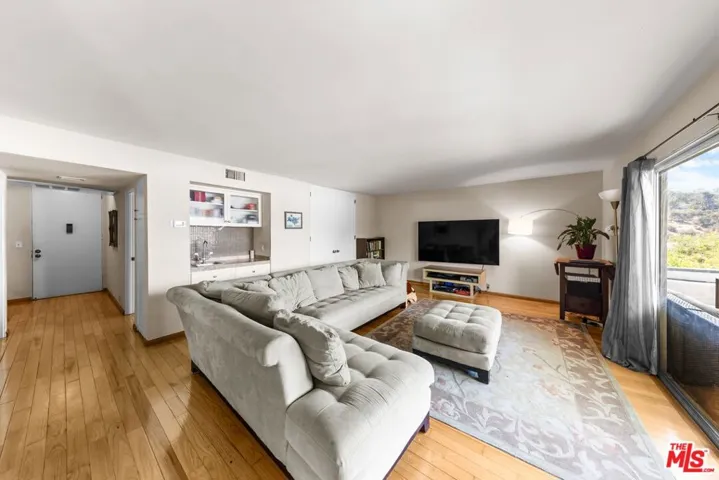 190 Arroyo Terrace 305, Pasadena, California 91103 — photo 5