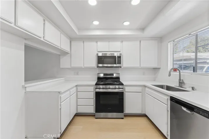 12301 Osborne Street 9, Pacoima, California 91331 — photo 5