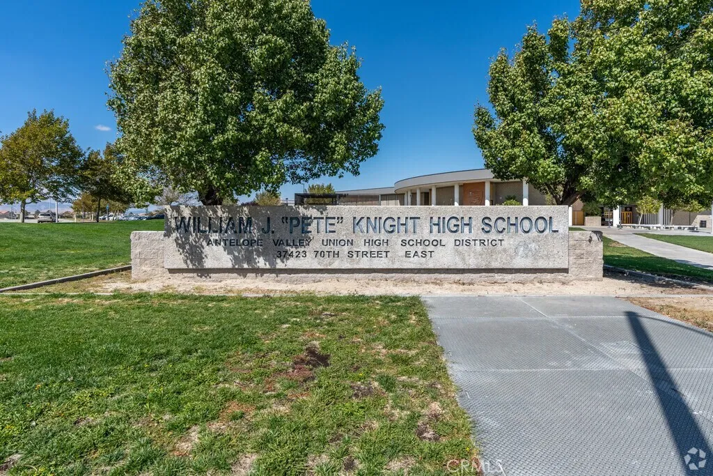 230 Vac/vic, Llano, California 93544 — photo 4