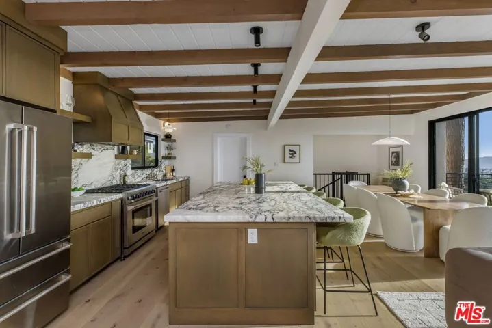 645 Luton Drive, Glendale, California 91206 — photo 5