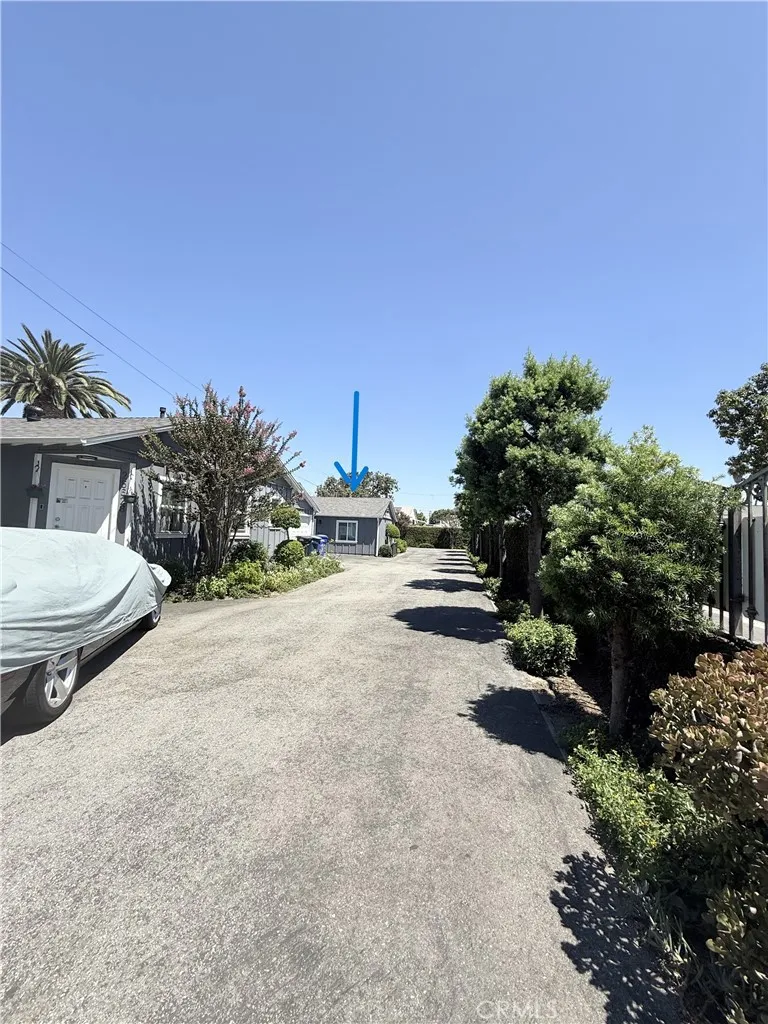 Main Driveway to 25628.5 Pennsylvania Ave home (reference arrow) Main Driveway to 25628.5 Pennsylvania Ave home (reference arrow)