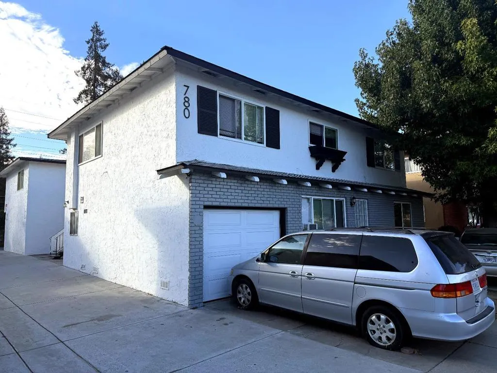 780 Deland Ave